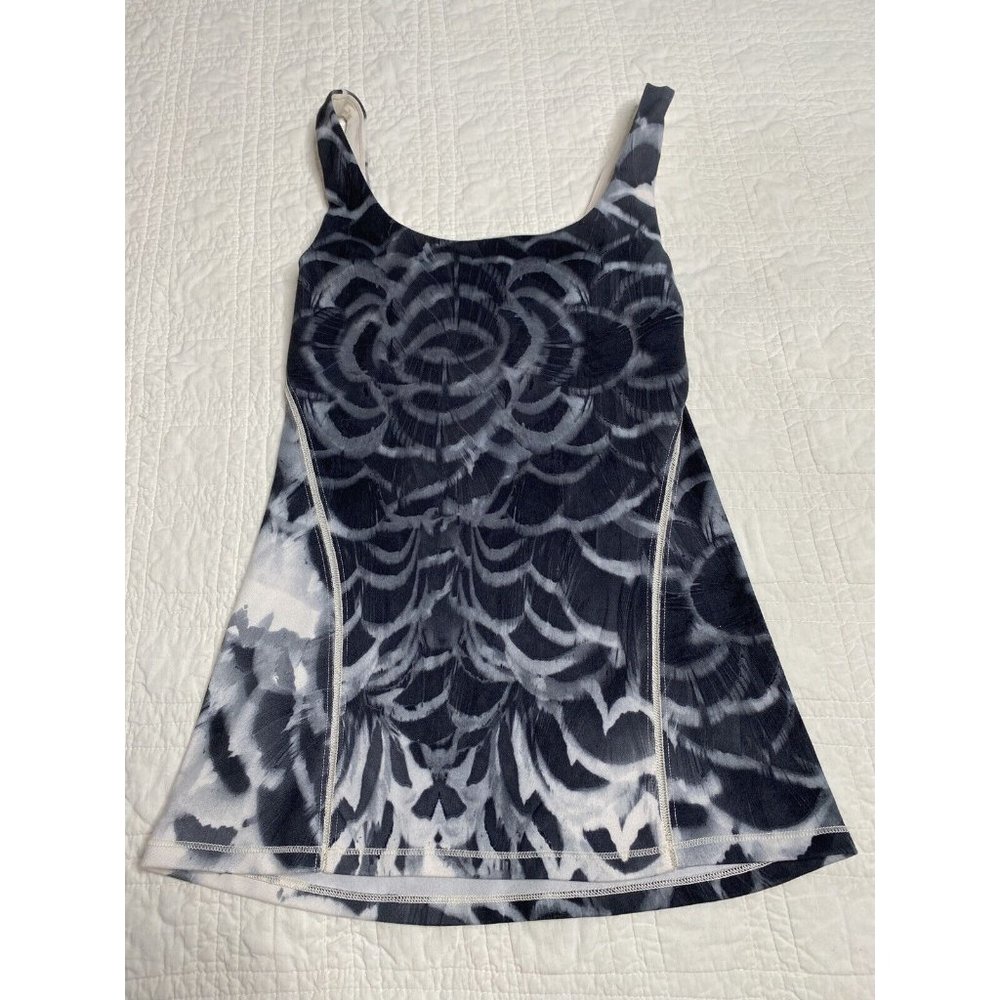 Lululemon Amala Tank Pretty Plume Angel Wing Black White Size 2 Yoga Top